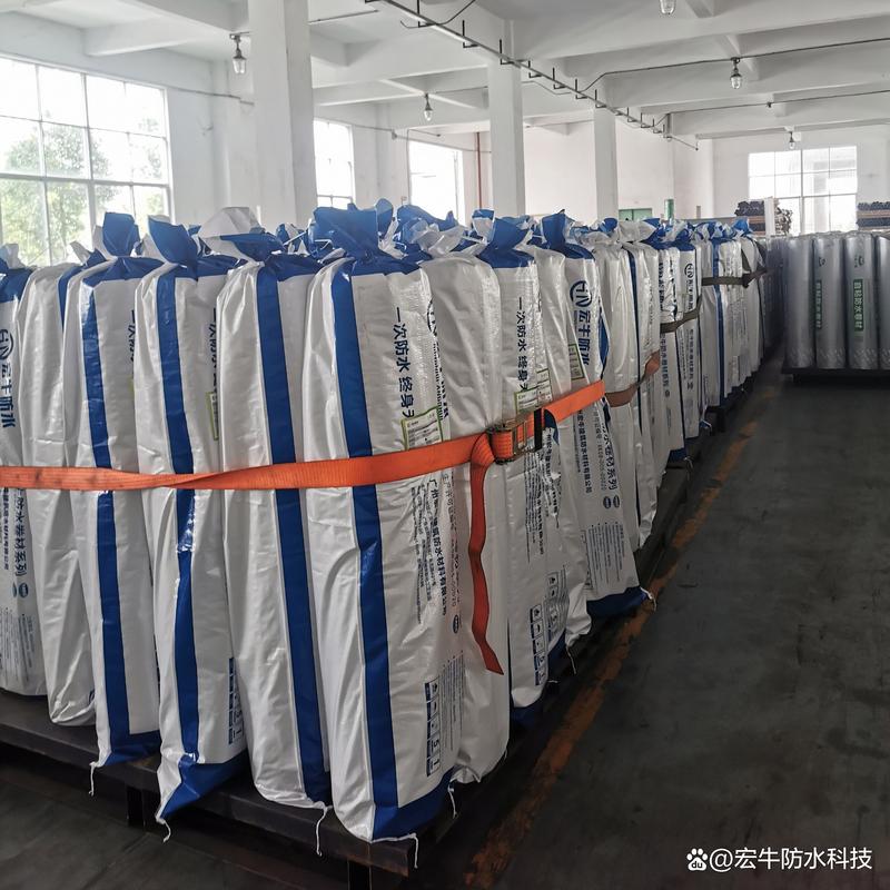 抗拉耐老化且自愈合,濕鋪施工適應性強,是建筑防水的革新選擇